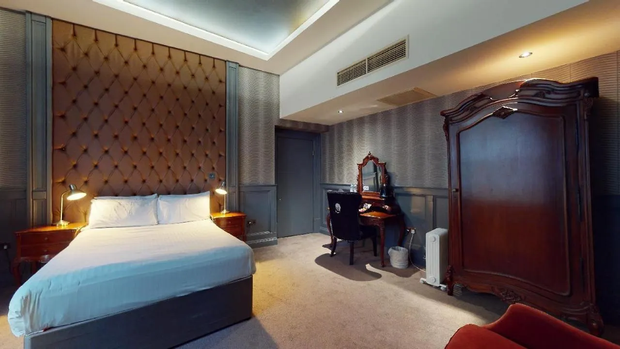 ***  The Coal Exchange Hotel Cardiff Birleşik Krallık