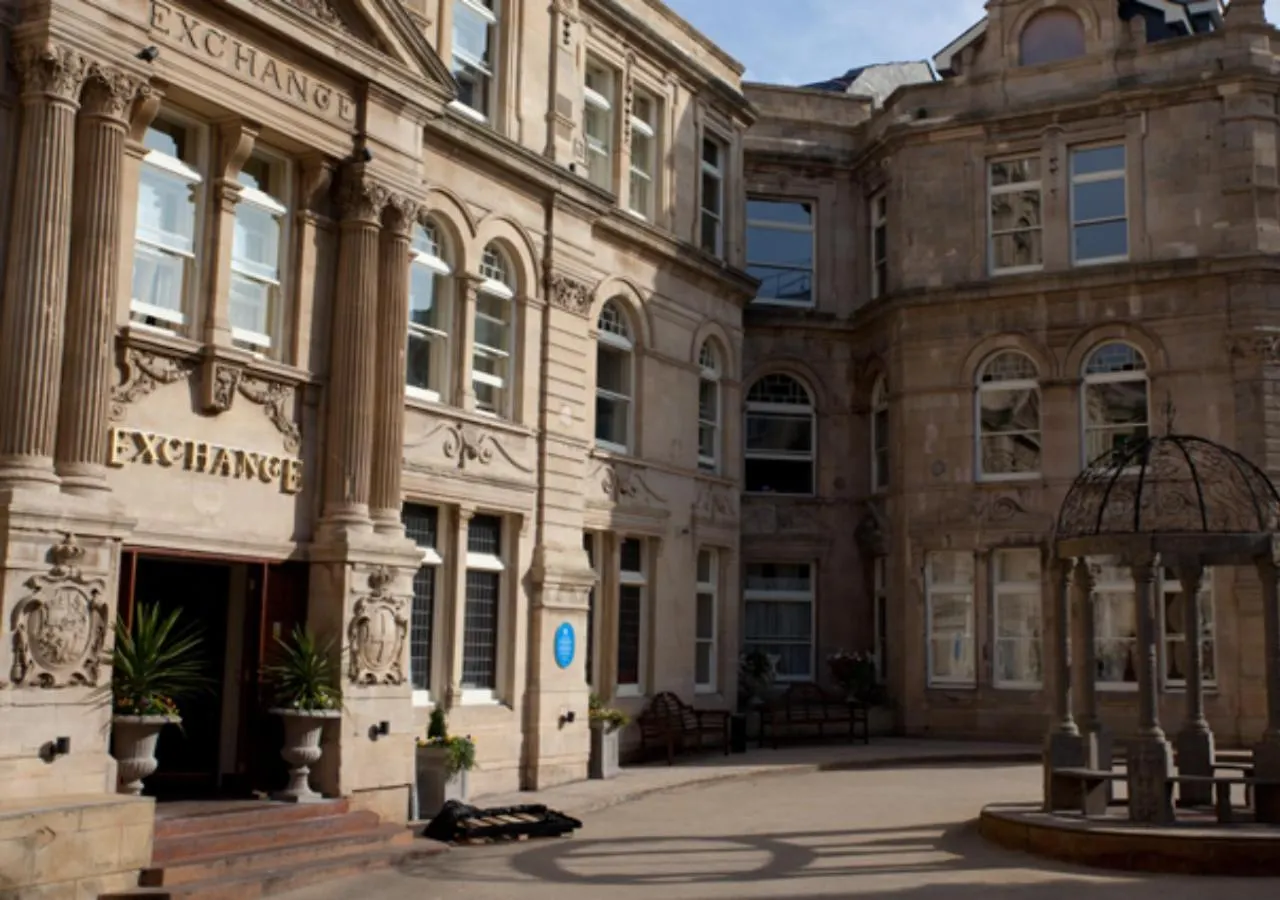 ***  The Coal Exchange Hotel Cardiff Reino Unido