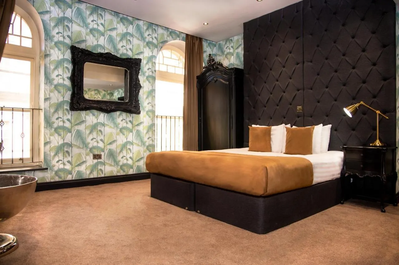 ***  The Coal Exchange Hotel Cardiff Reino Unido